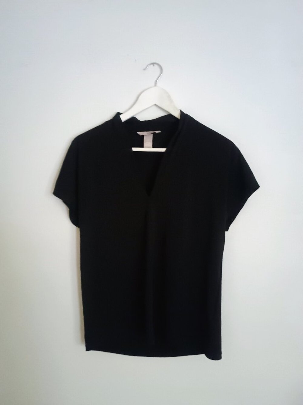 2 Basic Black Tops Tees Short Sleeves